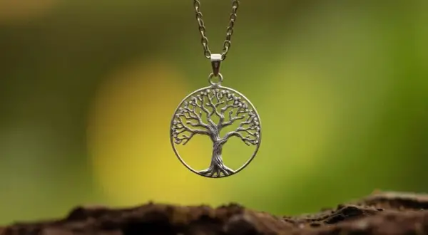 Drzewo Życia w biżuterii: Głębokie znaczenie i Twój osobisty amulet